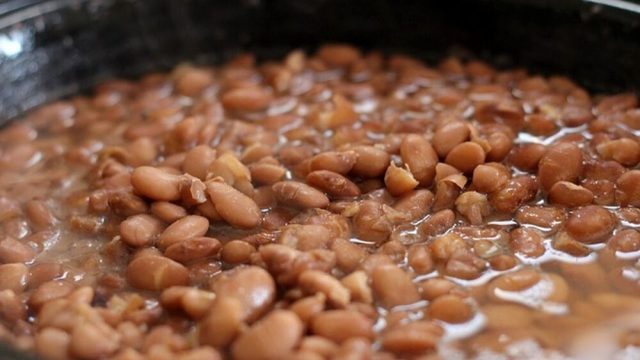Accanto alla “pentola di fagioli”… non manchino Parola e Pane